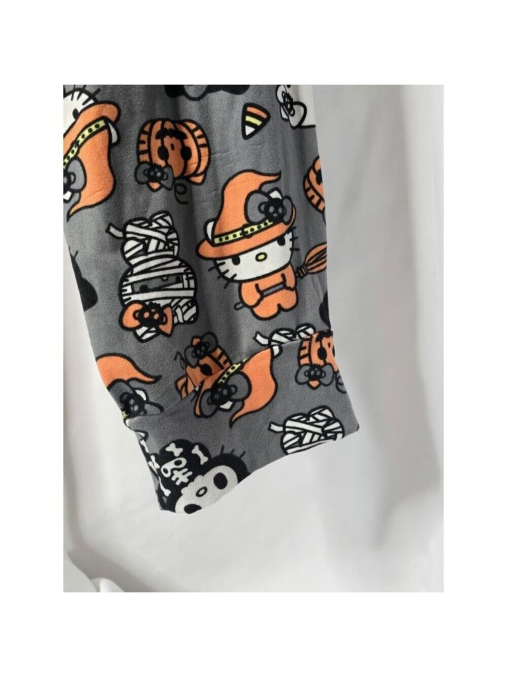 Hello Kitty Halloween Pajama Pants Witch Skeleton Mummy Pajama Jogger Pants XL - Picture 7 of 10